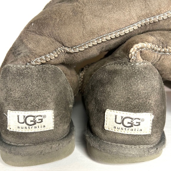 UGG Classic Tall Boot - Picture 2 of 4